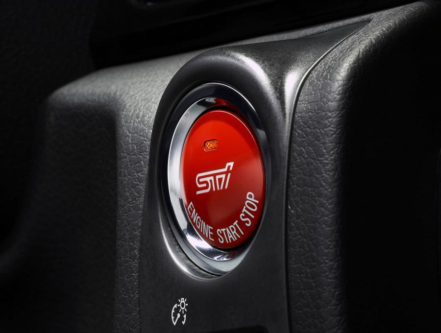  Subaru Impreza WRX STi S206 2012 года  (фото 18 из 39)
